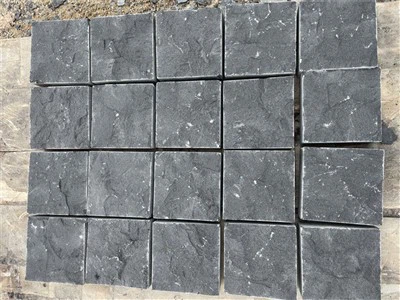 حجر طبيعي 10 × 10 سم أحجار رصف مرصوفة بالحصى متينة